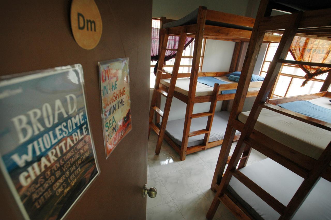 Treffpunkt 5300 Hostel Puerto Princesa Eksteriør bilde