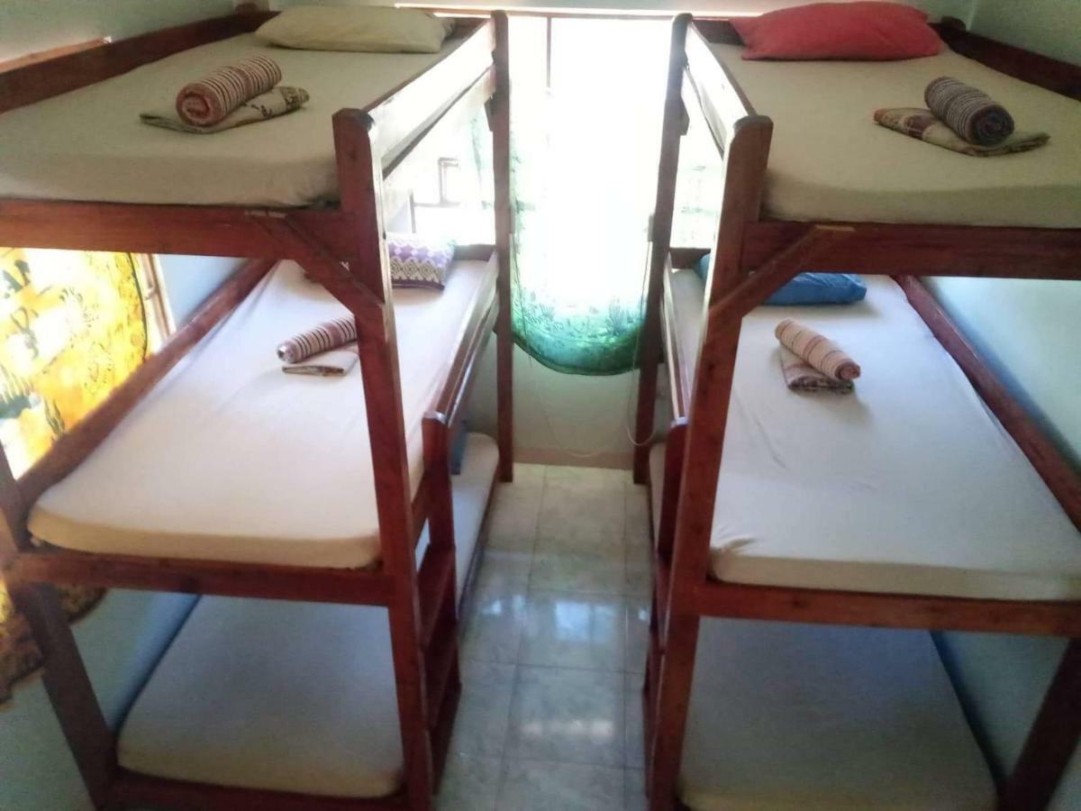 Treffpunkt 5300 Hostel Puerto Princesa Rom bilde